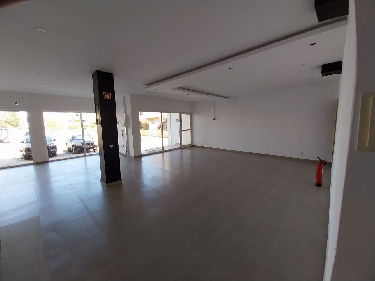 Espace commercial à louer à Praia, Santiago — foto 4