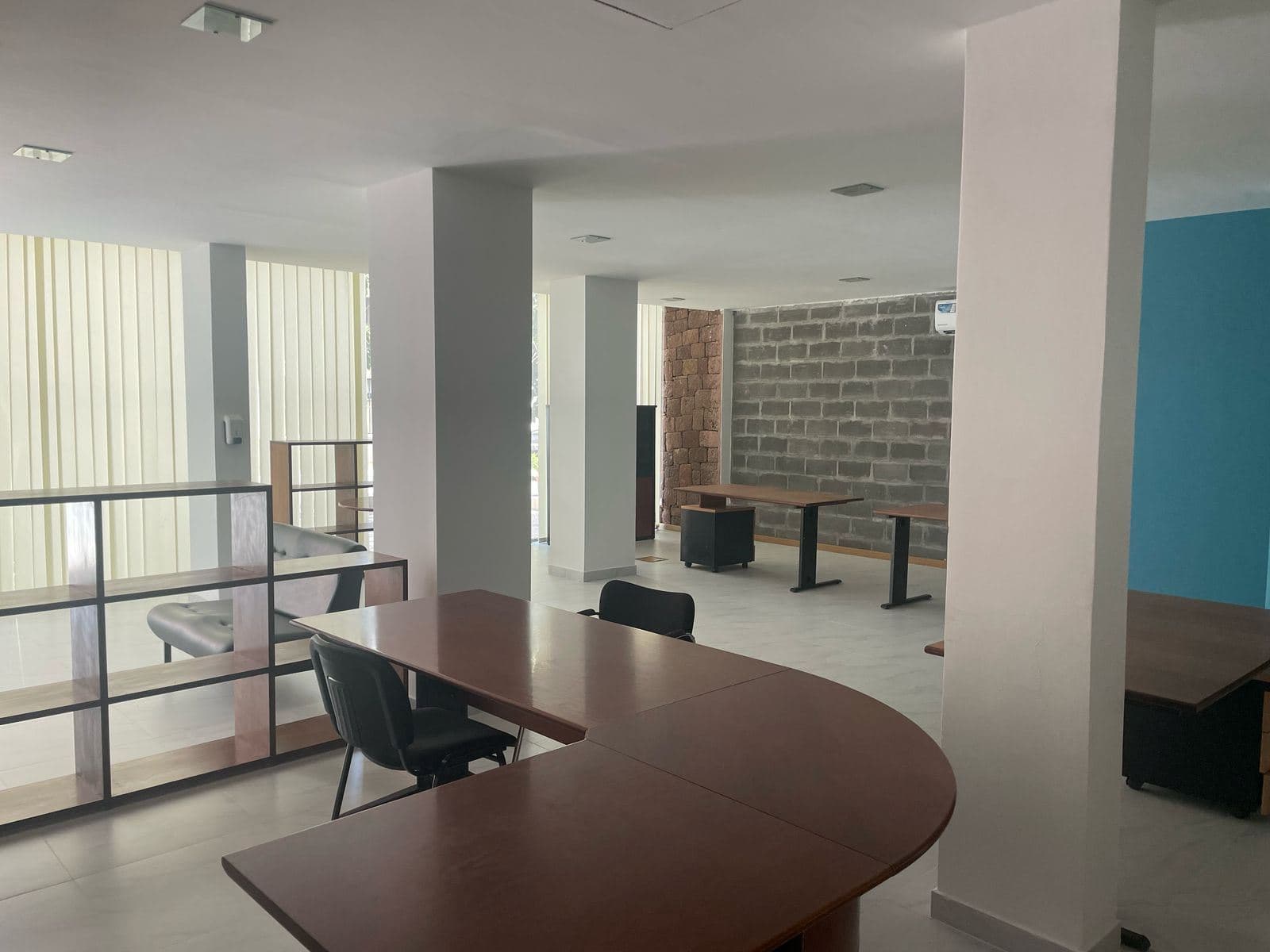 Commercial space for rent in Praia, Santiago — foto 2