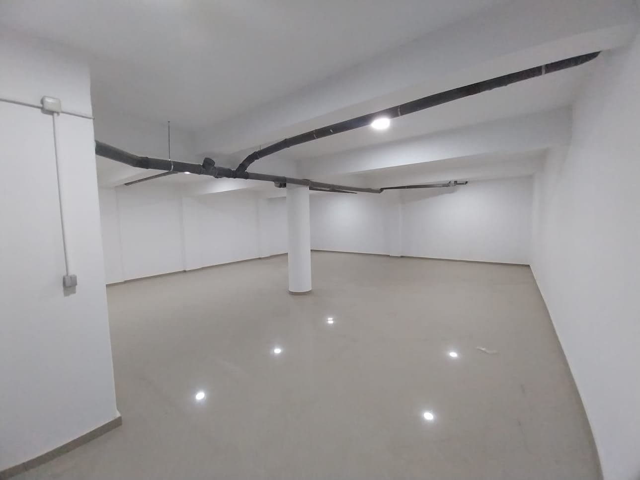 Garage for rent in Praia, Santiago — foto 2