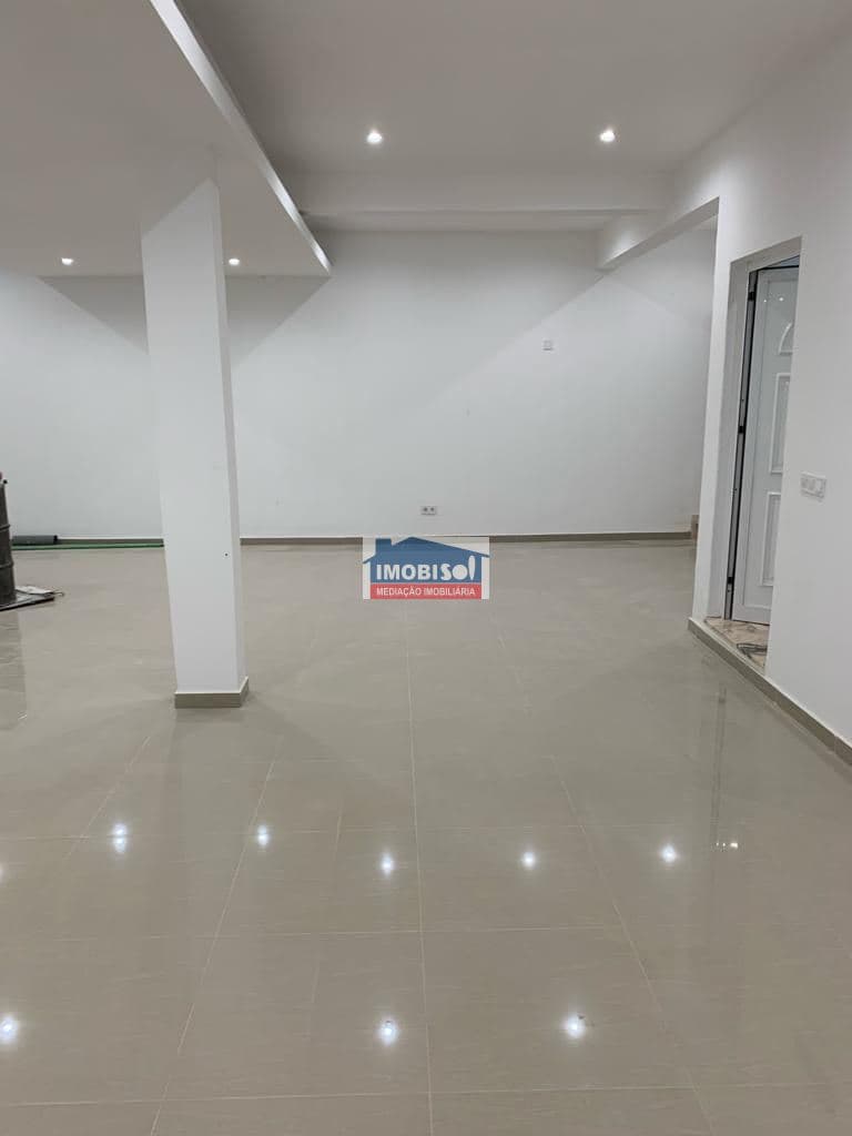 Commercial space for rent in Praia, Santiago — foto 3