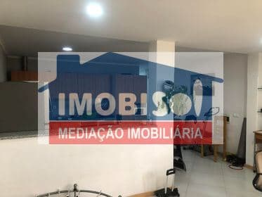 Apartamento T2 para arrendamento na Praia, Santiago — foto principal