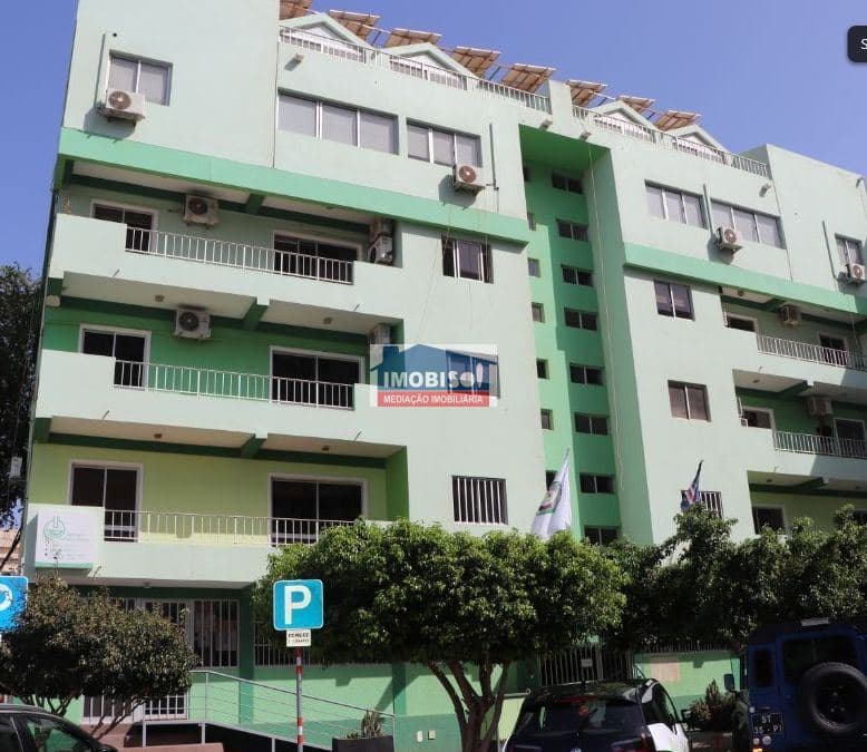 Espaço comercial à venda na Praia, Santiago — foto principal