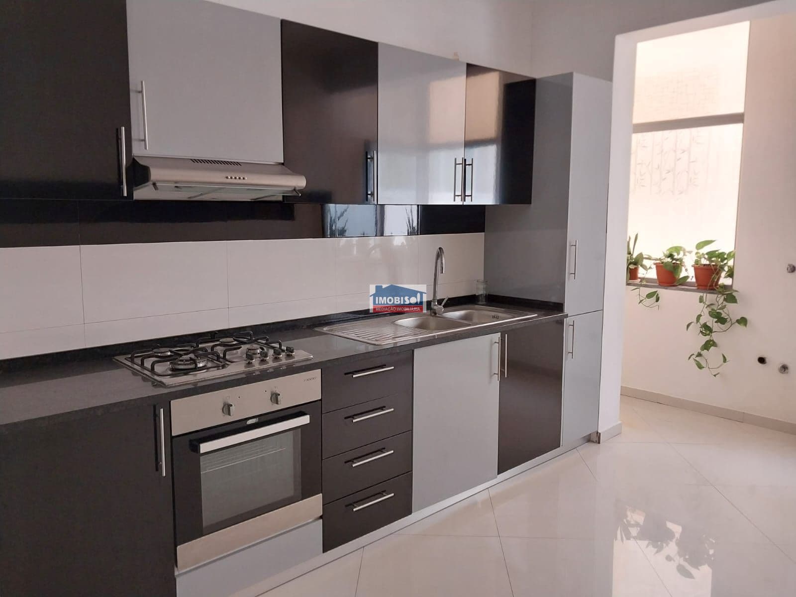 Apartamento T3 para arrendamento na Praia, Santiago — foto 4