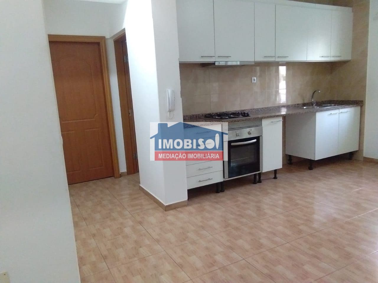 Apartamento T2 para arrendamento na Praia, Santiago — foto 2