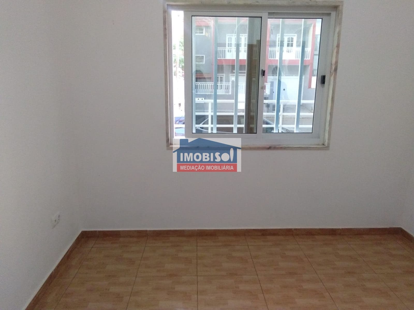 Apartamento T2 para arrendamento na Praia, Santiago — foto 4