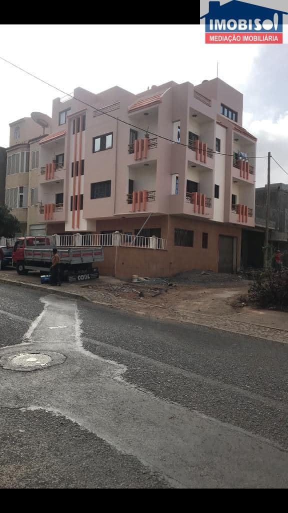 Building for sale in Santa Catarina, Santiago — foto principal
