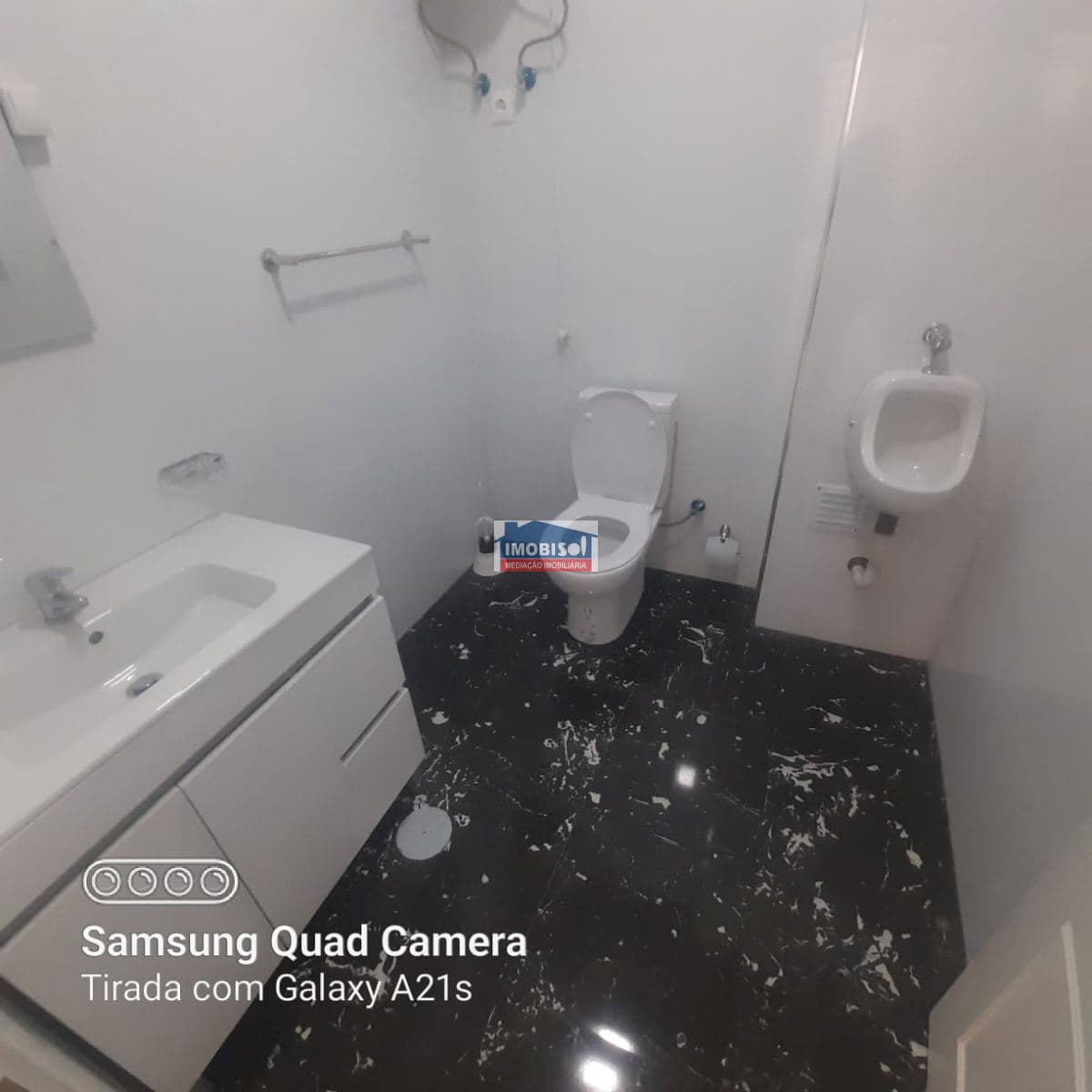 Commercial space for rent in Praia, Santiago — foto 4