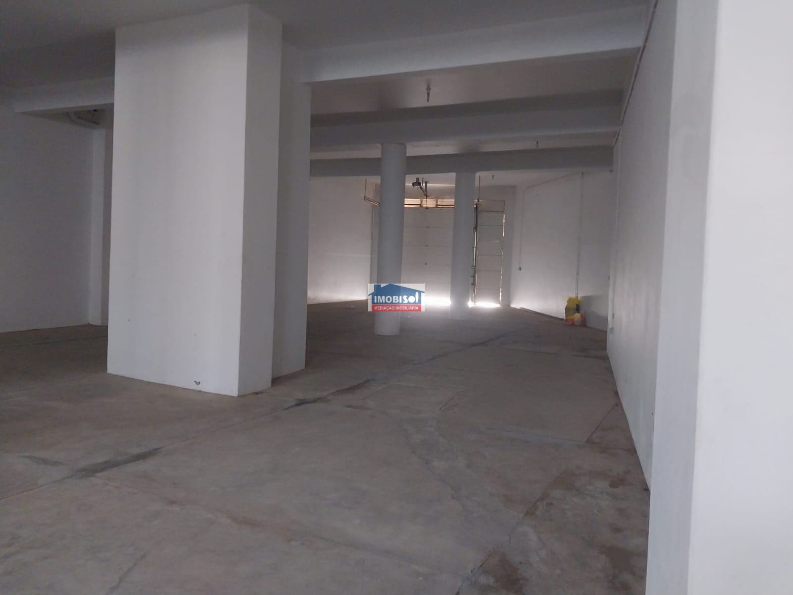 Warehouse for rent in Praia, Santiago